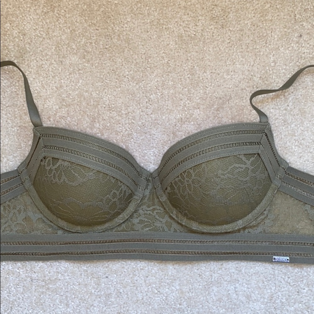 A green lace bra from PINK.
